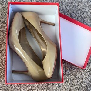 Like new with tags cappuccino Coach heels patent leather 11